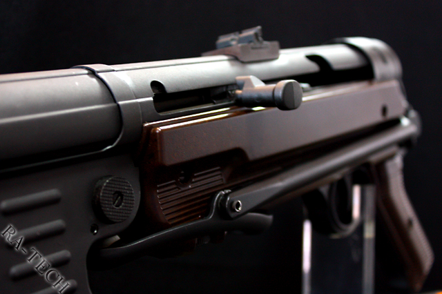 SRC MP40